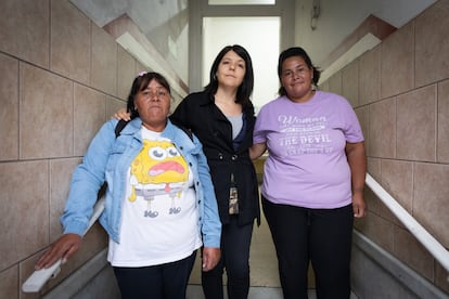 Carmen Ríos, Bárbara Rodriguez y Daniela Ríos, hija, sobrina y nieta respectivamente de Genoveva Esquivel.