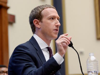 El jefe de Meta, Mark Zuckerberg, compareciendo ante el Congreso de EE UU.