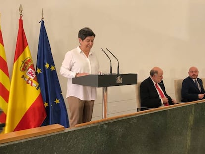 La delegada del Gobierno en Catalunya, Teresa Cunillera, junto a los cuatro subdelegados en el 41 aniversario de la Constitución.