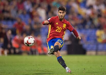 Asensio, durante el partido de la selecci&oacute;n espa&ntilde;ola contra Albania.