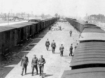 Guardas da SS no campo nazista de Auschwitz.