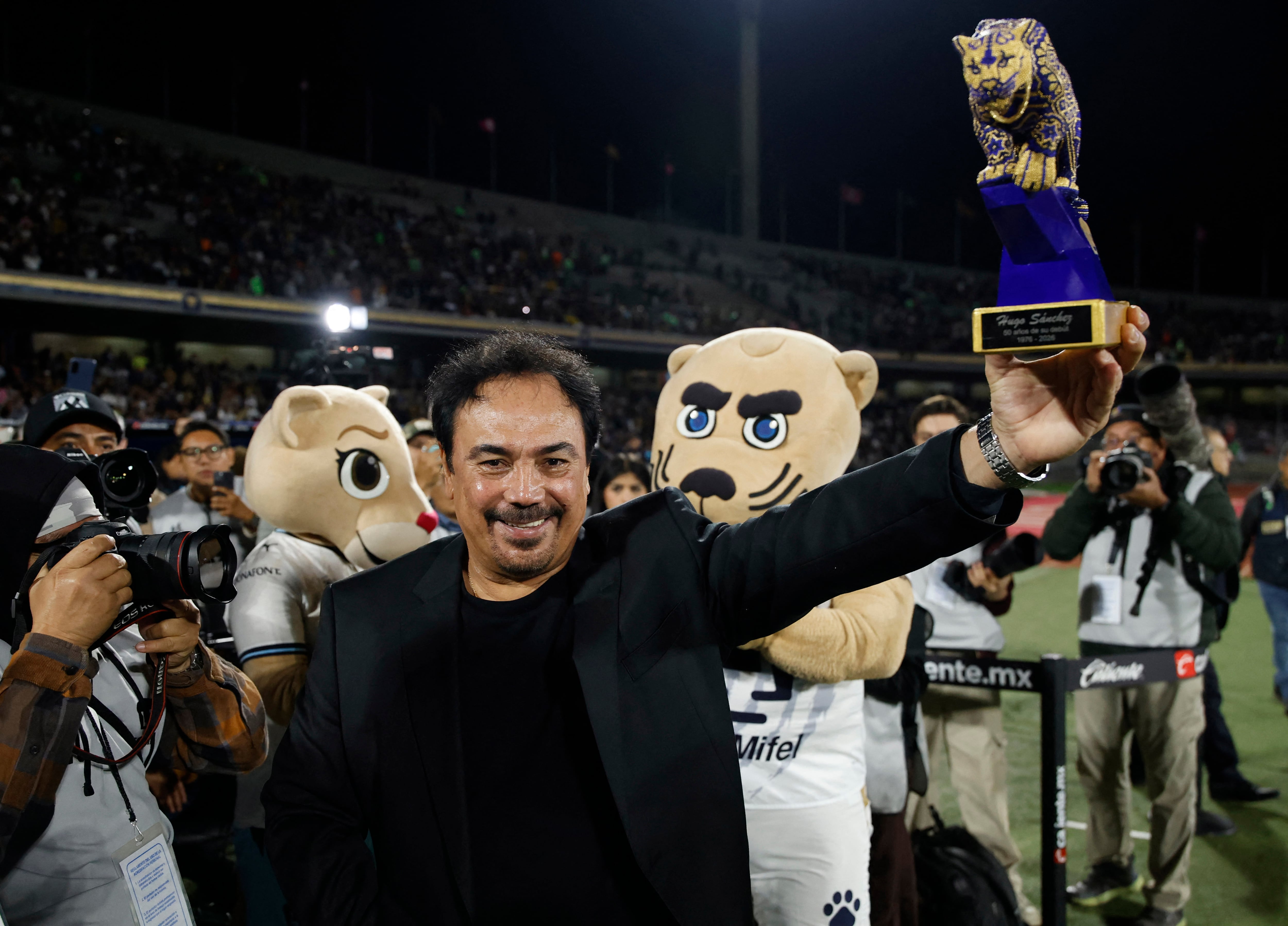 México homenajea la leyenda de Hugo Sánchez, el goleador irrepetible que despertó hace 50 años