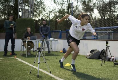 Pruebas físicas al equipo de futbol femenino CD Tacón