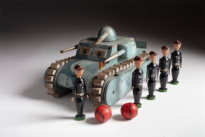 Juego de bolos. España, 1936-39. Colección Santos Lloro
