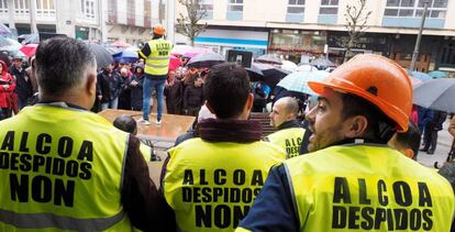 Protesta convocada en Lugo el pasado diciembre por el comité de empresa de Alcoa San Cibrao para pedir la continuidad de la fábrica de la Mariña y el mantenimiento de los puestos de trabajo.