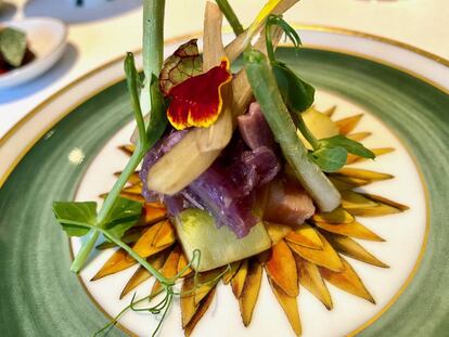 menestra de verduras de invierno con holandesa de  tuétano. CAPEL