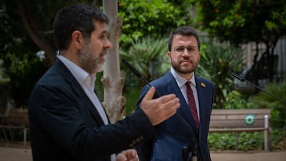 El secretario general de Junts, Jordi Sànchez y el presidente de la Generalitat en funciones, Pere Aragonès