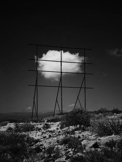 Otro escenario español es el protagonista de la imagen galardonada con el tercer premio en la categoría de Paisajes. Titulada ‘The Cloud’ (la nube), Dominic Dähncke fotografió este páramo de <a href="https://elviajero.elpais.com/elviajero/2018/10/12/actualidad/1539351568_067521.html" target="_blank">Tenerife</a> (Canarias) con un iPhone 8 Plus. Los IPPAWARDS son la primera competición fotográfica con Iphone: nacieron en 2007, el mismo año que Apple presentó su primer iPhone, y las fotos que se presentan pueden estar hechas con cualquiera de los modelos que se han lanzado al mercado —no necesariamente los de última generación—.