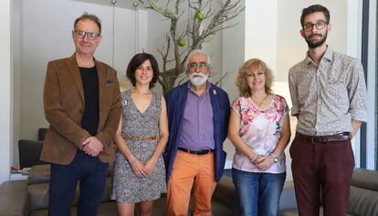 Jordi Folk (izquierda), Anna Riera, Vicenç Villatoro, Maria Carme Roca y Marc Rovira.