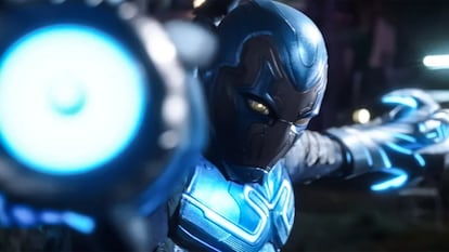 Un fotograma de la película Blue Beetle.