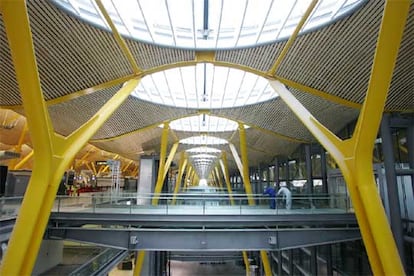 La cuarta terminal del aeropuerto madrileño se inaugurará el 29 de enero después de tres meses de pruebas con 5.000 figurantes.