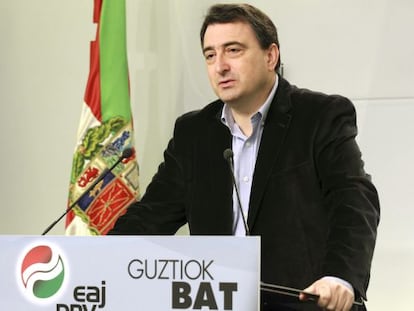 Aitor Esteban, durante su comparecencia en la sede del PNV en Bilbao.