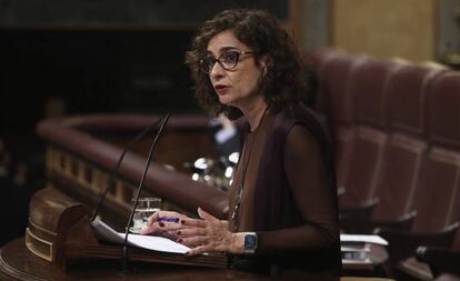 La ministra de Hacienda, María Jesús Montero, en el Congreso.