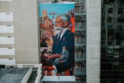 El mural dedicado al escritor Machado de Assis.