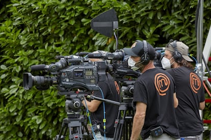 Los cámaras, durante la grabación de 'MasterChef'.