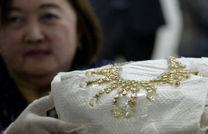 Una de las piezas de diamantes de Imelda Marcos.