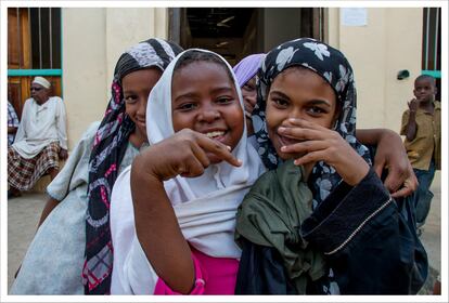 Niñas musulmanas en Lamu, Kenia / Lola Hierro