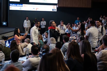 Asistentes al décimo Congreso de la ANDI le gritan “¡Fuera!” a Daniel Quintero,