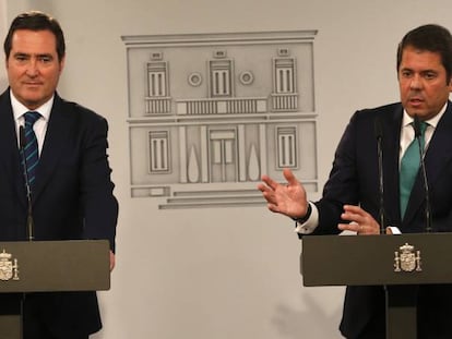 Los presidentes de CEOE, Antonio Garamendi, y Cepyme, Gerardo Cueva, en una imagen de enero pasado.