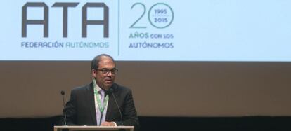 Lorenzo Amor, durante su intervención.