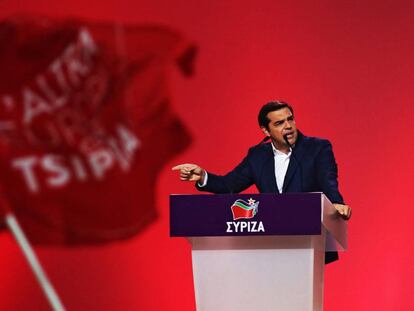 El primer ministro griego Alexis Tsipras, durante su intervenci&oacute;n en el congreso de Syriza. 