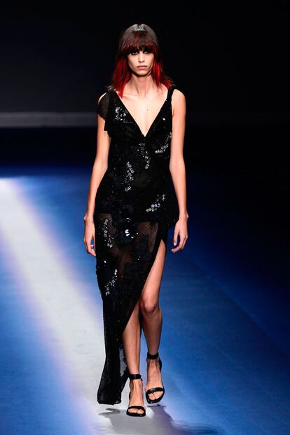 FASHION-ITALY-WOMEN-VERSACE