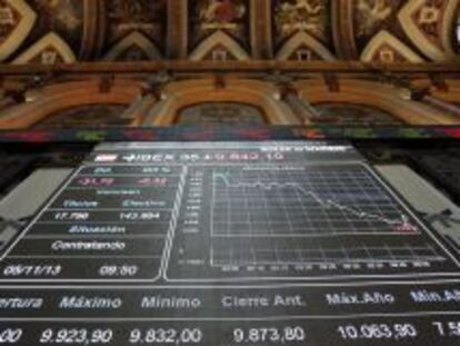 Vista del panel de la Bolsa de Madrid que refleja la evoluci&oacute;n del IBEX 35.