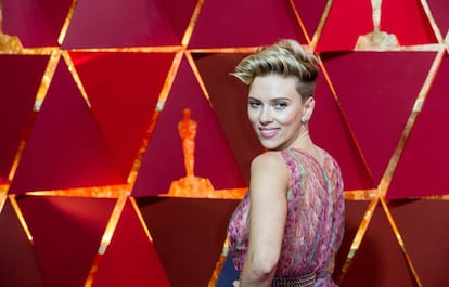 Scarlett Johansson en la alfrombra roja de los Oscar el año pasado.