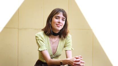 La actriz Alba Planas retratada en el Teatro de la Abadía, Madrid, el 23 de mayo de 2025.