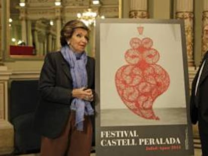 Carmen Mateu con Oriol Aguilà en la presentación del Festival Castell Peralada de 2014.