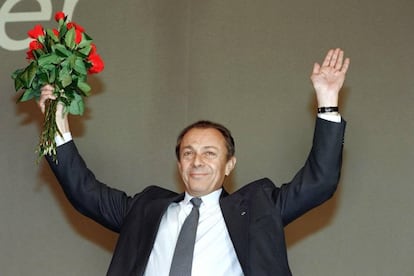 Rocard, al ser elegido líder de los socialistas en 1983.