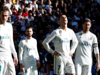 Los quince minutos de descanso en el clásico significaron la tumba del Madrid, que cuando regresó al campo era ya un equipo desvalido, sin padre ni madre