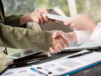 Qué es una cesión de crédito y cuándo puede utilizarse como forma de pago