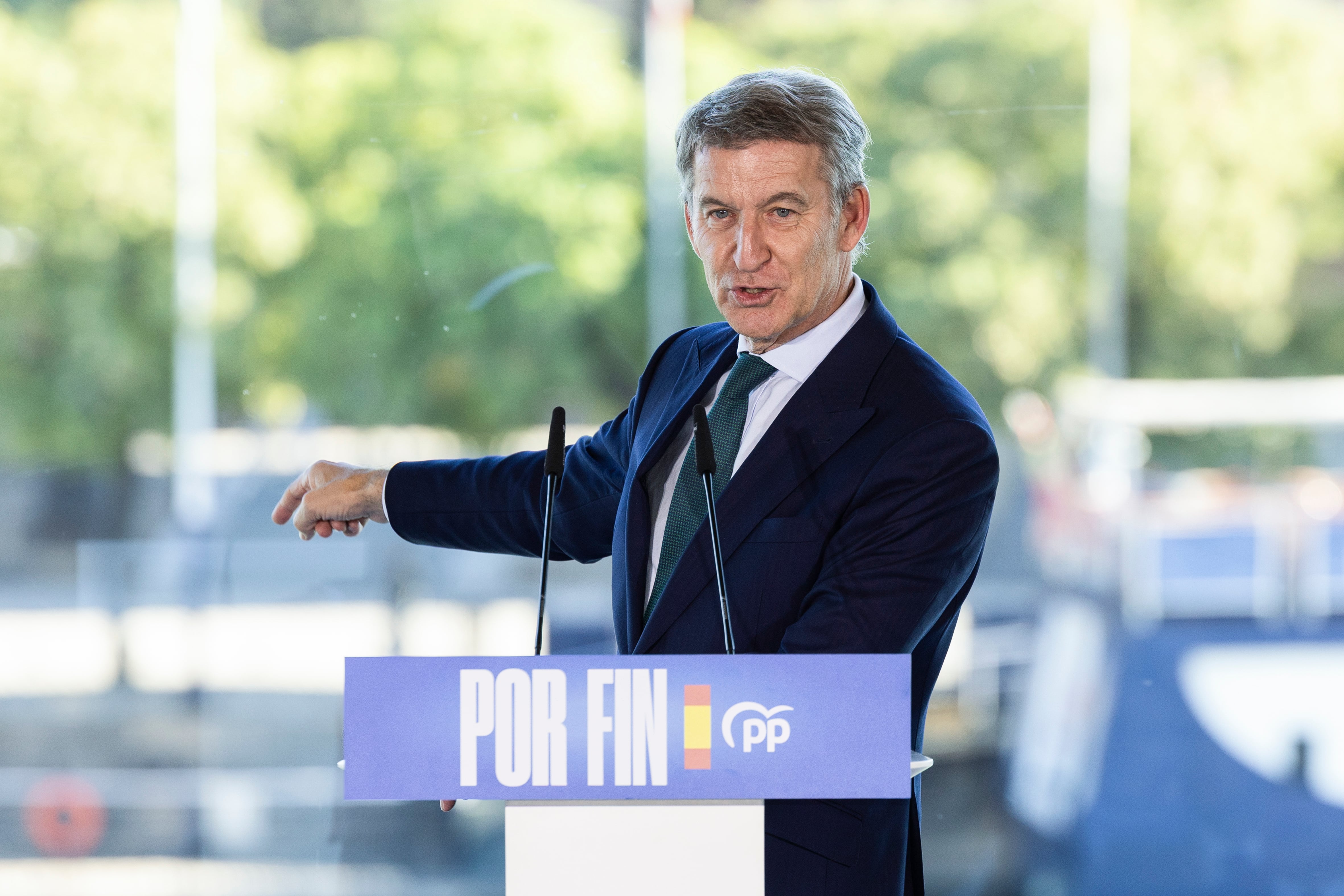 Feijóo propone el silencio administrativo positivo en 90 días para conceder licencias de construcción