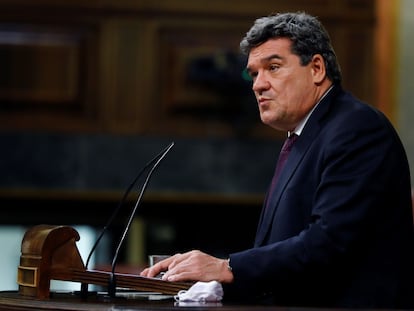 El ministro de Seguridad Social, José Luis Escrivá, interviene durante el debate del proyecto de presupuestos generales del Estado para 2021 en el Congreso.