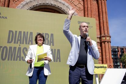 El presentador de televisión Tomàs Molina interviene durante el acto de ERC ‘Festa de la República’, en el paseo Companys de Barcelona, el pasado 13 de abril.