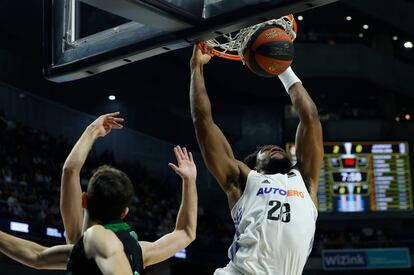 Un mate de Yabusele.