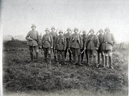 Tropas alemanas preparadas para el combate en 1916.
