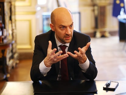 Jean-Noël Barrot ministro de exteriores Francia