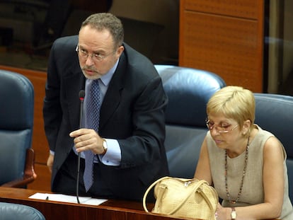 Eduardo Tamayo y María Teresa Sáez, en 2003 en la Asamblea de Madrid.