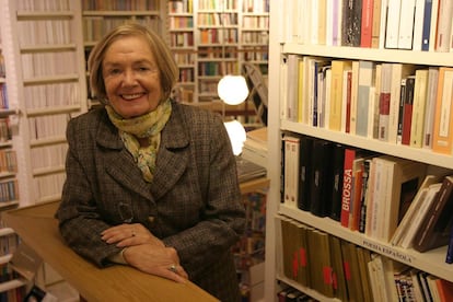 María Teresa Castells, fotografiada en la librería Lagun en San Sebastián.
