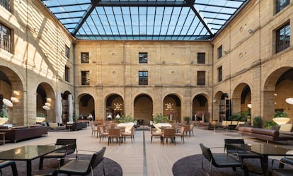 Claustro del hotel Eurostars Los Agustinos, en la ciudad riojana de Haro.