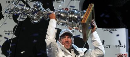 Larry Ellison, el empresario mejor pagado de EE UU, tras ganar la Copa del Am&eacute;rica en 2010.