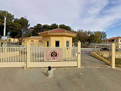 Entrada del acuartelamiento del Ejército del Aire de Bobadilla, en Antequera (Málaga)