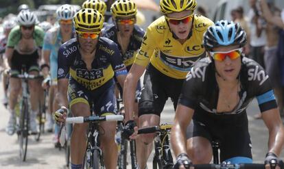 Porte, en primer plano. Tras él, su compañero y líder del Tour Chris Froome, Alberto Contador y su gregario, Kreuziger.