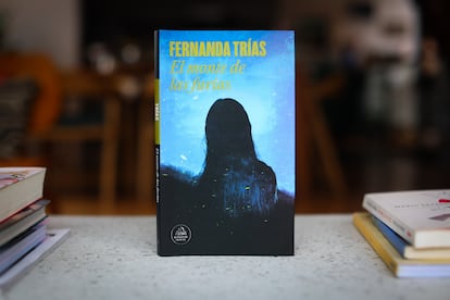 Un ejemplar de 'El Monte de las Furias', la última novela de la escritora uruguaya.