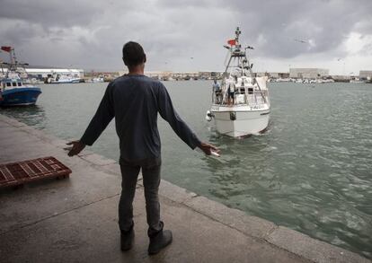 El pesquero gaditano &#039;Mu&ntilde;i&#039; regresa a puerto tras los incidentes.