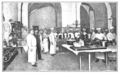 Brigada de cocina real. Revista Caras y Caretas, 2 de diciembre de 1911.