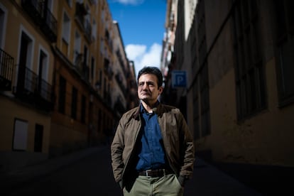 El poeta y ensayista Martín Rodríguez-Gaona, retratado en Madrid el 9 de abril de 2024. 