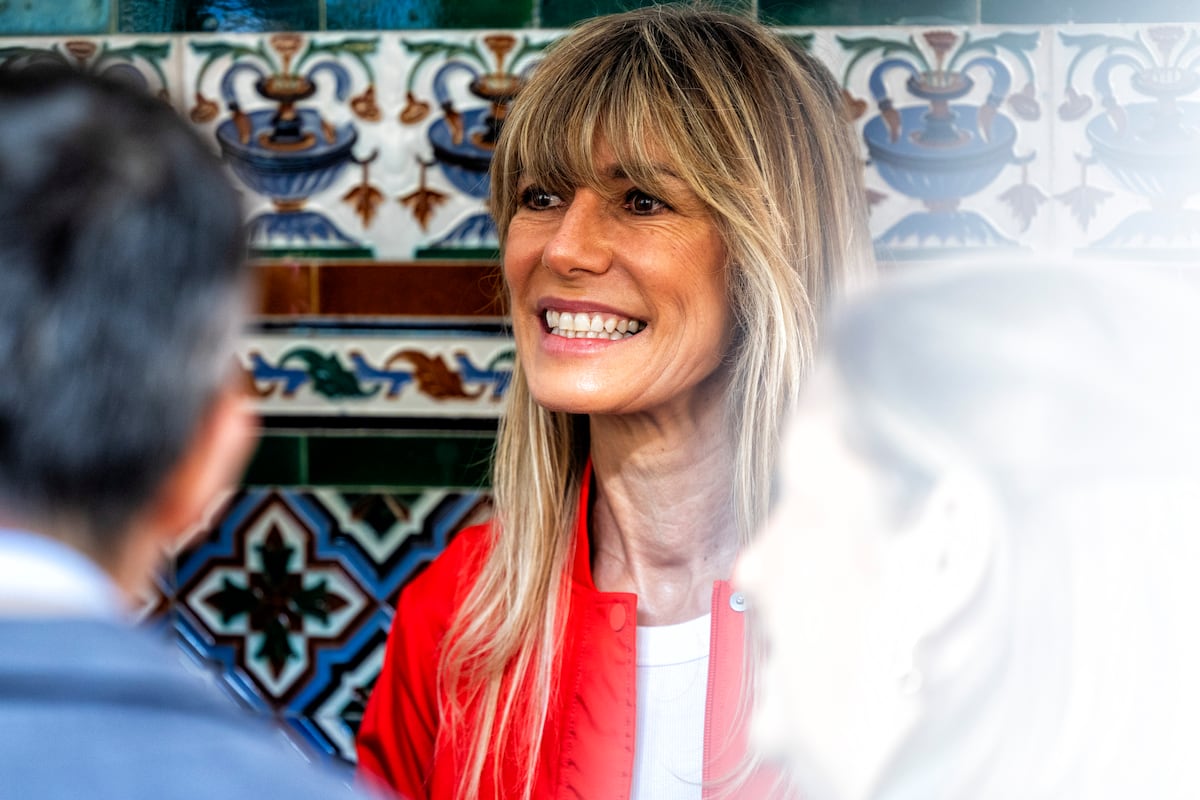Begoña Gómez pide su absolución ante el juicio y alega que no hay “delito alguno”